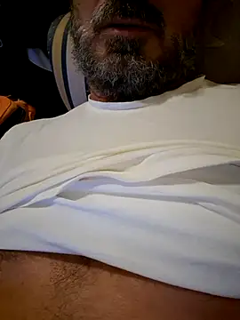 Snapshot of 1talianBeutifulCock chatting on January 1, 3:35 pm 1talianBeutifulCock online show from January 1, 3:35 pm