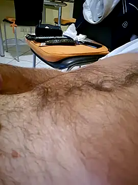 Snapshot of 1talianBeutifulCock chatting on January 4, 8:05 pm 1talianBeutifulCock online show from January 4, 8:05 pm