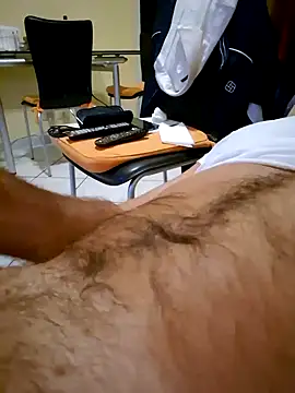 Snapshot of 1talianBeutifulCock chatting on January 12, 7:42 pm 1talianBeutifulCock online show from January 12, 7:42 pm