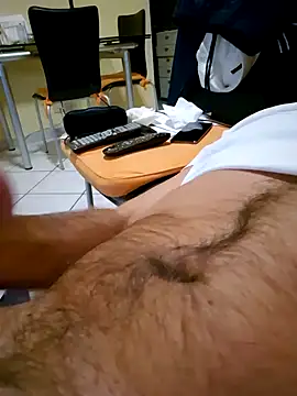 Snapshot of 1talianBeutifulCock chatting on February 12, 6:51 pm 1talianBeutifulCock online show from February 12, 6:51 pm