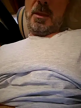 Snapshot of 1talianBeutifulCock chatting on October 29, 8:49 am 1talianBeutifulCock online show from October 29, 8:49 am