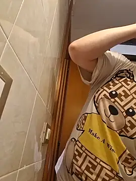 perla97 online show from February 18, 8:47 pm