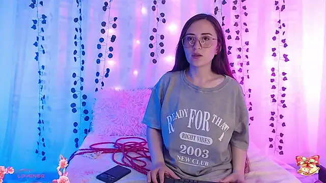 centaurigirl online show from December 30, 1:04 am