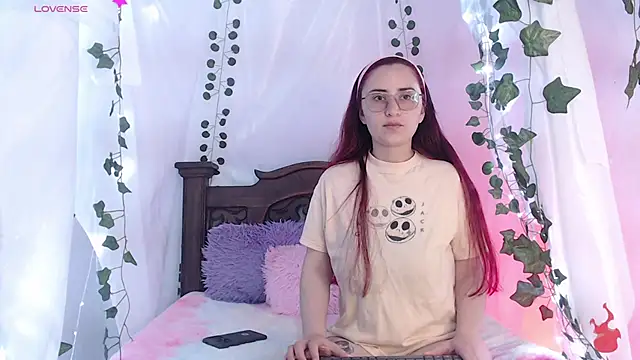 centaurigirl online show from March 10, 2:16 pm