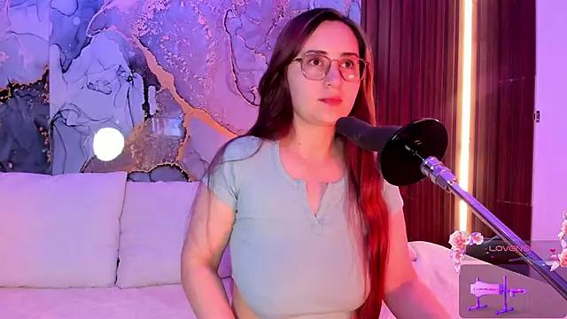 centaurigirl online show from September 19, 3:13 pm