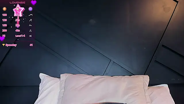 Emilyh  online show from January 23, 4:37 pm