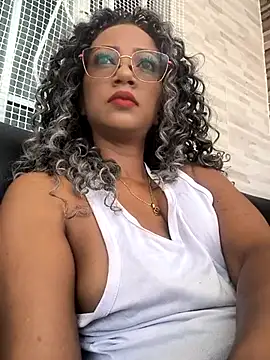 Amaliu  online show from March 5, 3:07 pm