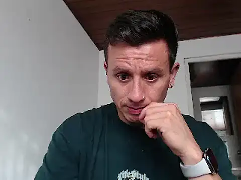 Andrewfalcon online show from December 3, 12:16 pm