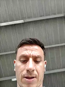 Andrewfalcon online show from December 17, 2:55 pm