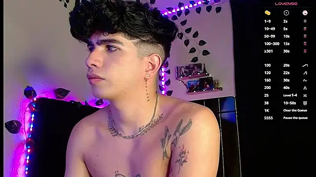 LyleBennett  online show from February 25, 1:50 pm