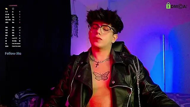 LyleBennett  online show from November 7, 11:21 am