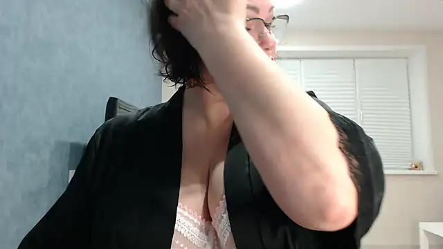 Snapshot of Nora_Star chatting on November 1, 5:04 pm Nora Star online show from November 1, 5:04 pm