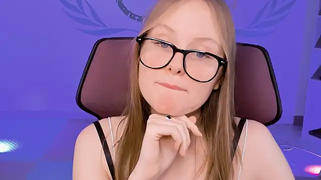 Snapshot of VivienLeeigh chatting on January 12, 3:14 pm VivienLeeigh online show from January 12, 3:14 pm