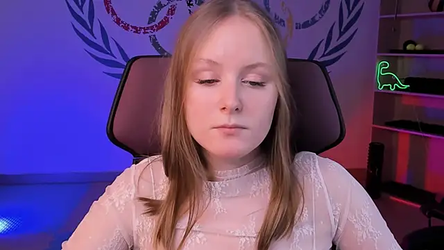 Snapshot of VivienLeeigh chatting on February 6, 1:10 pm VivienLeeigh online show from February 6, 1:10 pm