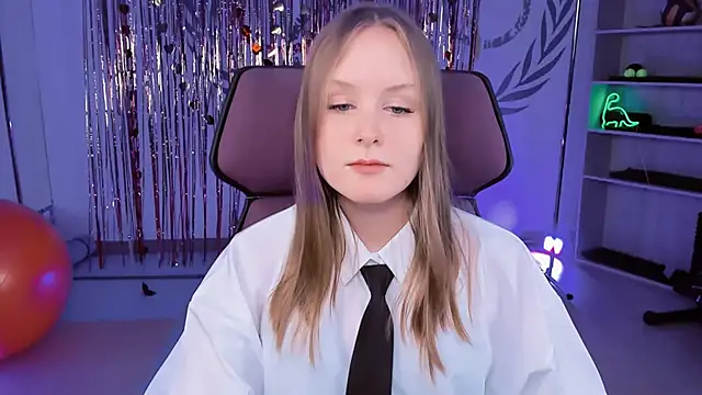 Snapshot of VivienLeeigh chatting on March 9, 12:09 pm VivienLeeigh online show from March 9, 12:09 pm