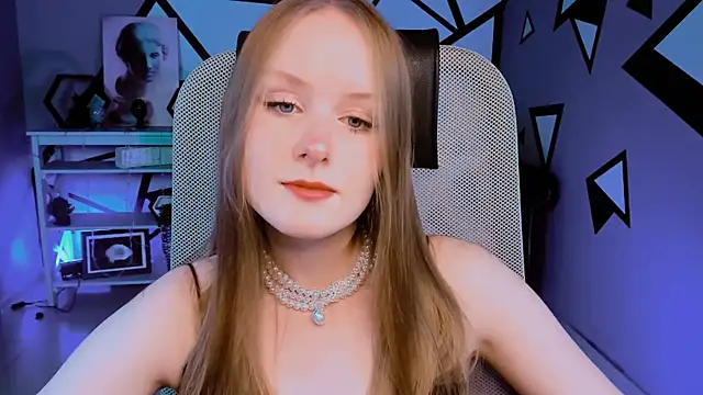 Snapshot of VivienLeeigh chatting on October 4, 9:40 am VivienLeeigh online show from October 4, 9:40 am