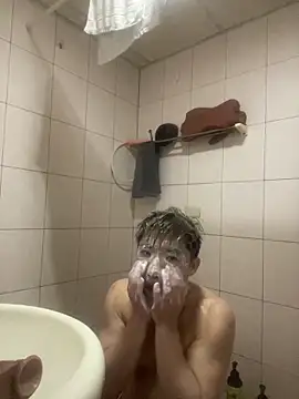 Snapshot of TaiwanSlutBitch chatting on January 30, 12:39 am TaiwanSlutBitch online show from January 30, 12:39 am