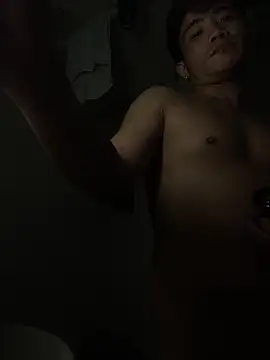 Snapshot of TaiwanSlutBitch chatting on February 9, 2:06 am TaiwanSlutBitch online show from February 9, 2:06 am