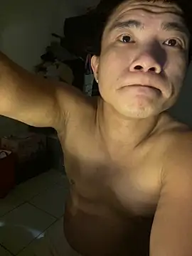 Snapshot of TaiwanSlutBitch chatting on October 7, 9:12 pm TaiwanSlutBitch online show from October 7, 9:12 pm