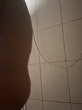 Snapshot of TaiwanSlutBitch chatting on October 25, 10:04 pm TaiwanSlutBitch online show from October 25, 10:04 pm