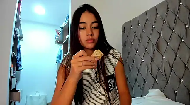 AriaMontgomery online show from December 20, 12:52 am