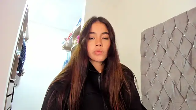 AriaMontgomery online show from December 31, 4:49 am