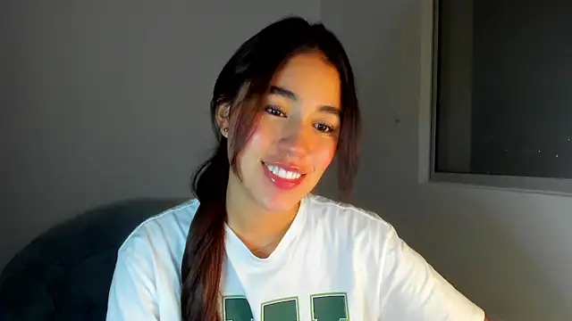 AriaMontgomery online show from March 15, 4:02 am