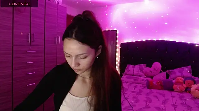 holy juli online show from October 13, 3:39 am