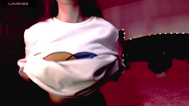 holy juli online show from November 20, 12:27 pm