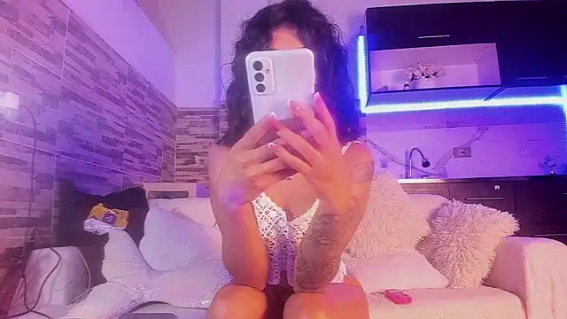 Snapshot of Anastasia2023 chatting on March 2, 3:13 am Anastasia2023 online show from March 2, 3:13 am