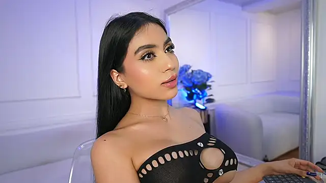 elasummer online show from February 3, 8:57 pm