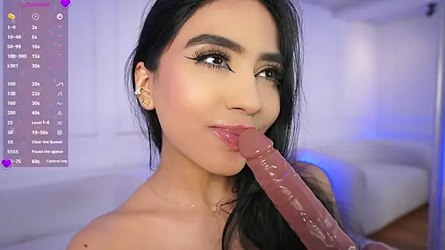 elasummer online show from February 21, 3:43 pm