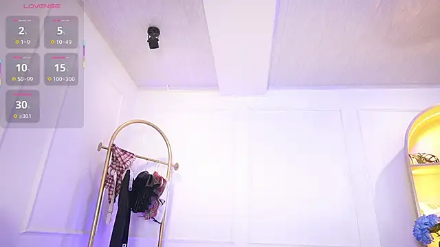 elasummer online show from September 27, 12:10 pm