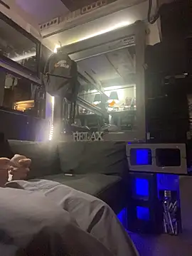 DirkD916 online show from October 21, 4:30 pm