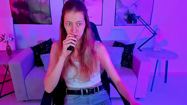 Snapshot of Sharon_Evansi chatting on January 15, 11:53 am Sharon Evansi online show from January 15, 11:53 am