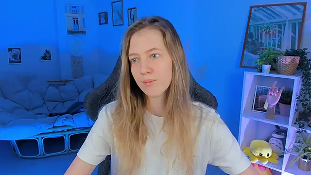 Snapshot of Sharon_Evansi chatting on March 9, 11:47 am Sharon Evansi online show from March 9, 11:47 am