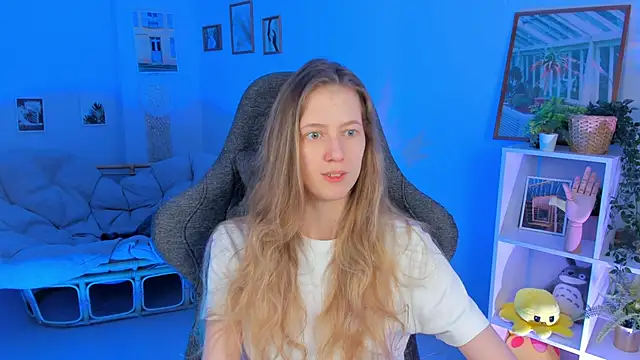 Snapshot of Sharon_Evansi chatting on March 9, 3:16 pm Sharon Evansi online show from March 9, 3:16 pm