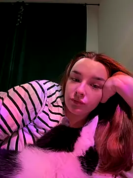 Snapshot of CookyDaisy chatting on December 1, 10:21 pm CookyDaisy online show from December 1, 10:21 pm