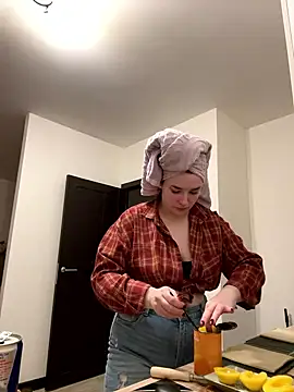 Snapshot of CookyDaisy chatting on December 4, 5:27 am CookyDaisy online show from December 4, 5:27 am