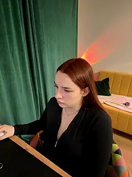 Snapshot of CookyDaisy chatting on December 8, 7:43 pm CookyDaisy online show from December 8, 7:43 pm