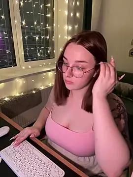 Snapshot of CookyDaisy chatting on January 12, 3:49 am CookyDaisy online show from January 12, 3:49 am