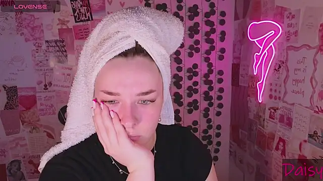 Snapshot of CookyDaisy chatting on March 13, 7:28 pm CookyDaisy online show from March 13, 7:28 pm