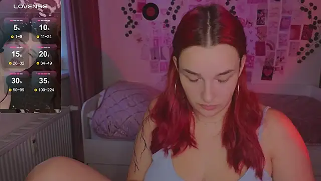 Snapshot of CookyDaisy chatting on September 17, 4:08 pm CookyDaisy online show from September 17, 4:08 pm