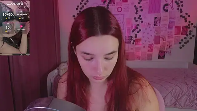 Snapshot of CookyDaisy chatting on October 19, 12:22 am CookyDaisy online show from October 19, 12:22 am