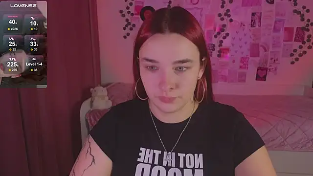 Snapshot of CookyDaisy chatting on October 19, 10:10 pm CookyDaisy online show from October 19, 10:10 pm