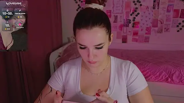 Snapshot of CookyDaisy chatting on November 14, 7:23 pm CookyDaisy online show from November 14, 7:23 pm