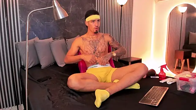 Duriel  online show from March 5, 12:33 pm