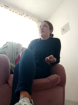 VIOLETA-25  online show from February 20, 10:15 pm