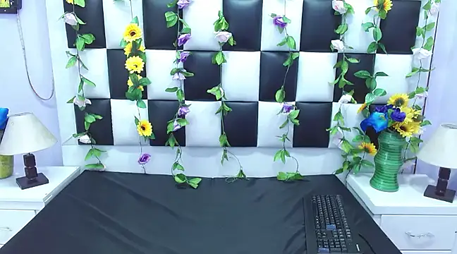 Morgana Smit online show from February 6, 8:34 pm