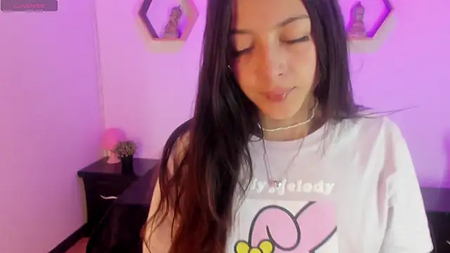 Snapshot of Meelanny_ds chatting on January 6, 8:14 am Meelanny ds online show from January 6, 8:14 am